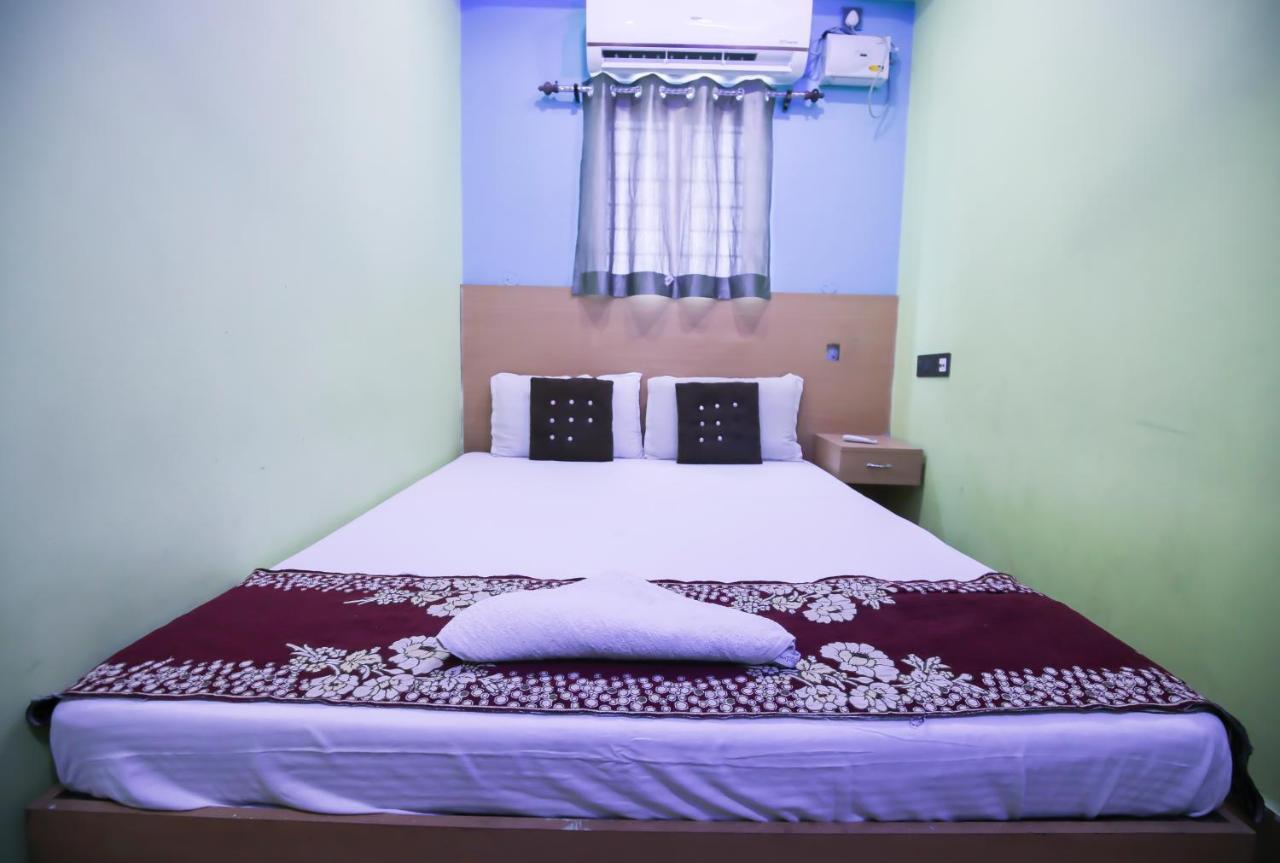 Hotel Hill View Guwahati Exteriör bild